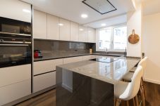 Apartamento en Vigo - Gran Suite Loro Dorado